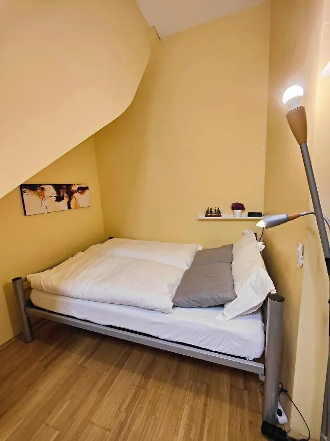 Homestay Lucky Star Of Vienna Apartment